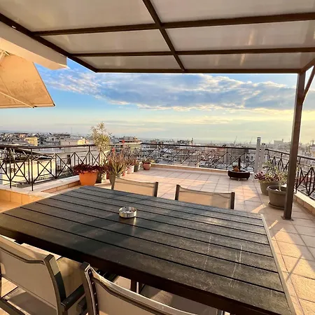 180° Rooftop View *