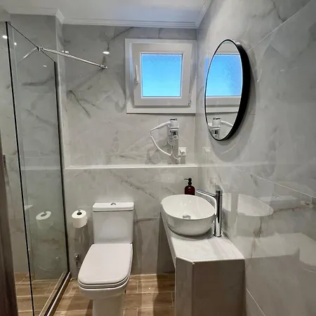 180° Rooftop View Apartment