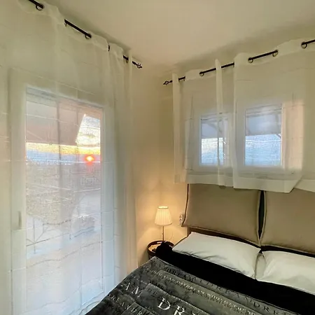 Apartment 180° Rooftop View