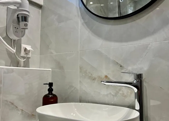 180° Rooftop View *