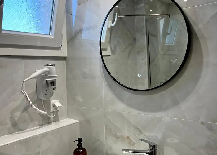 180° Rooftop View アパート