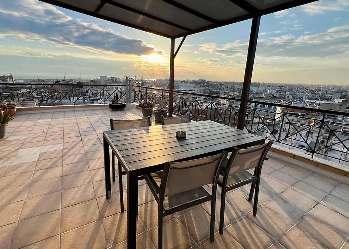 180° Rooftop View アパート *