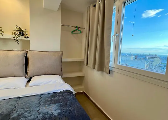 180° Rooftop View アパート