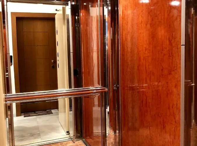 180° Rooftop View アパート *